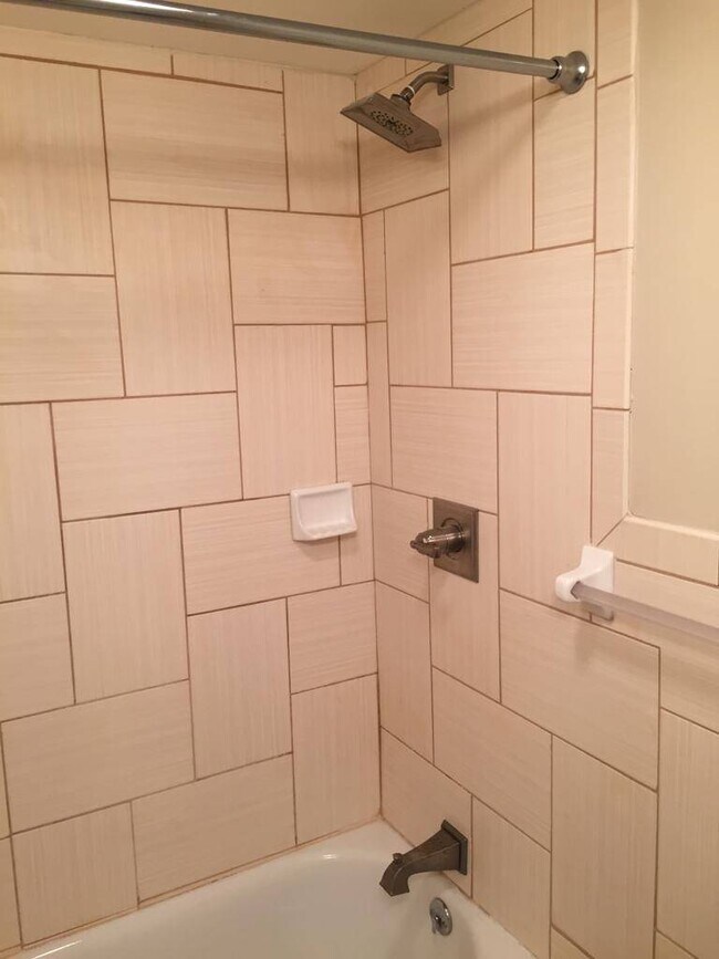 Foto del edificio - 146-16 223rd St