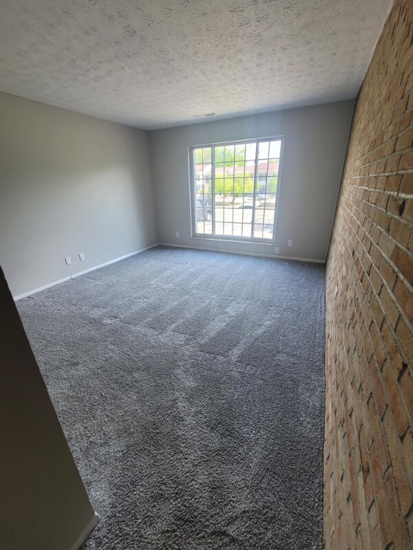 Foto principal - 1101 W Maple St