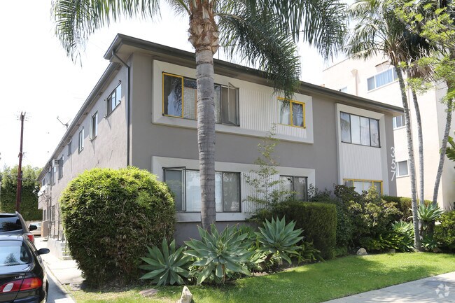 Foto del edificio - 357 S Elm Dr