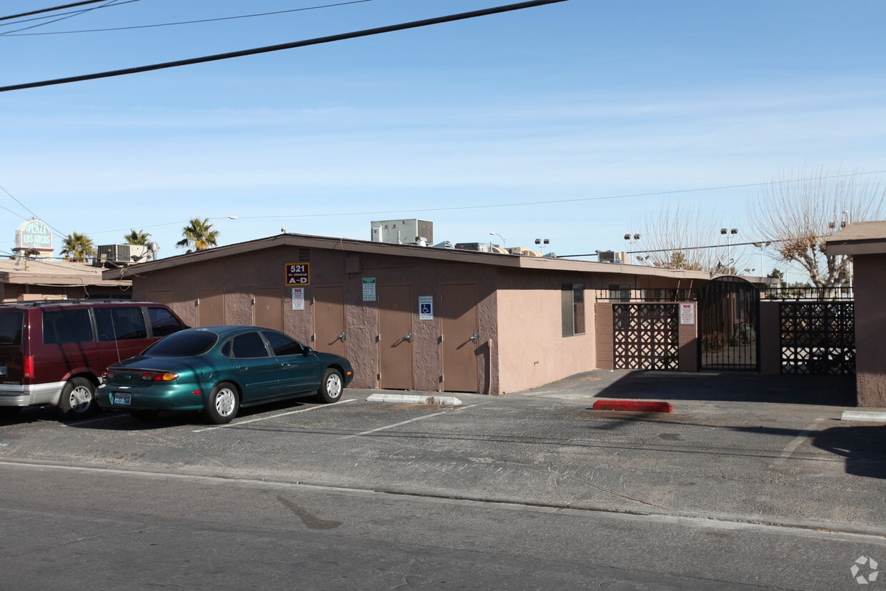 Building Photo - Casa De Catalina