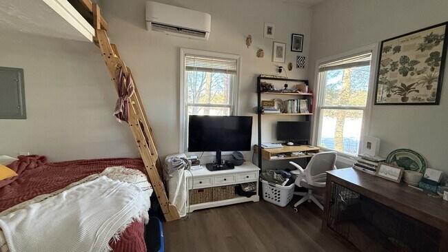 Foto del edificio - 60 Fox Ln