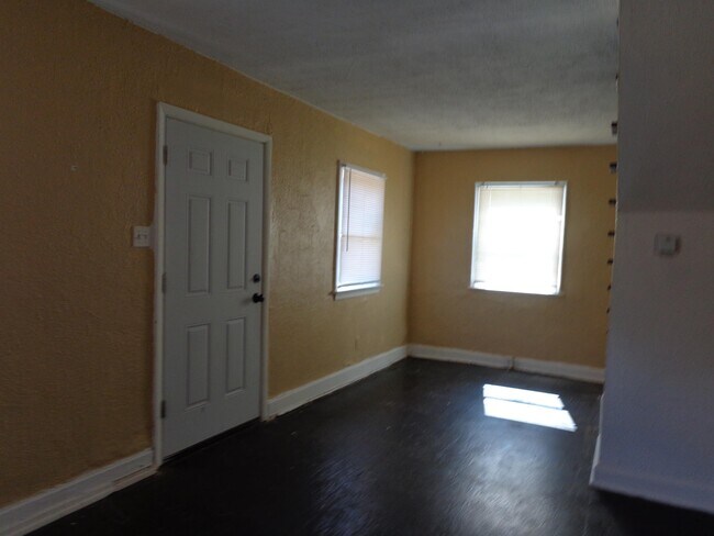 Foto del edificio - 2341 Hood Ave