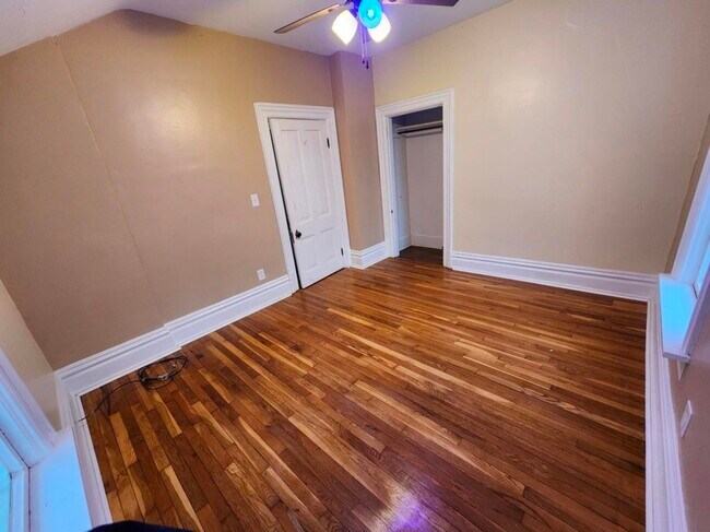 Foto del edificio - 605 N Calhoun St
