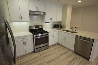 Building Photo - 8897 Lightwave Ave