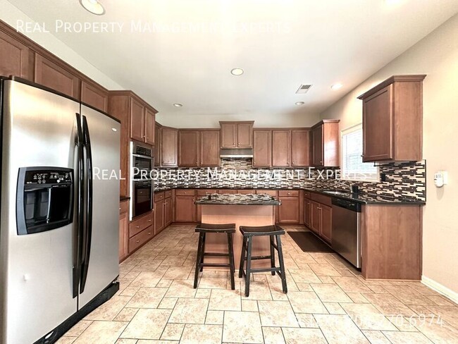 Foto del edificio - 1514 Napa St NW