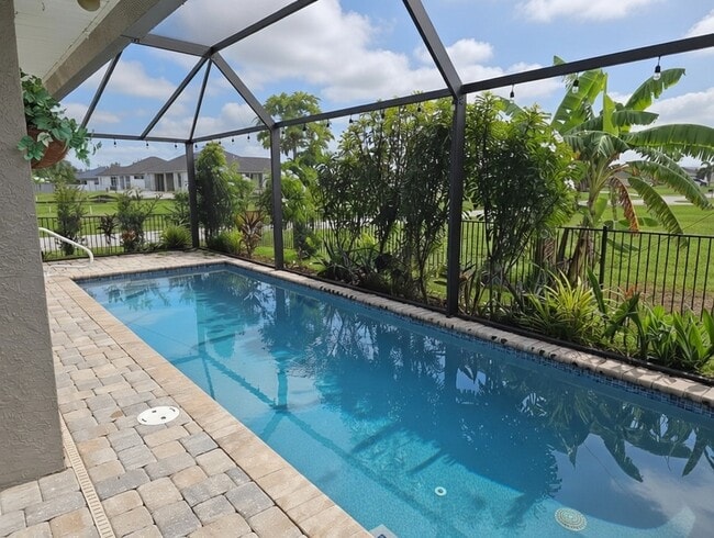 Foto del edificio - 2711 Nelson Rd N