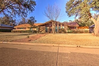Building Photo - 3763 Vinecrest Dr