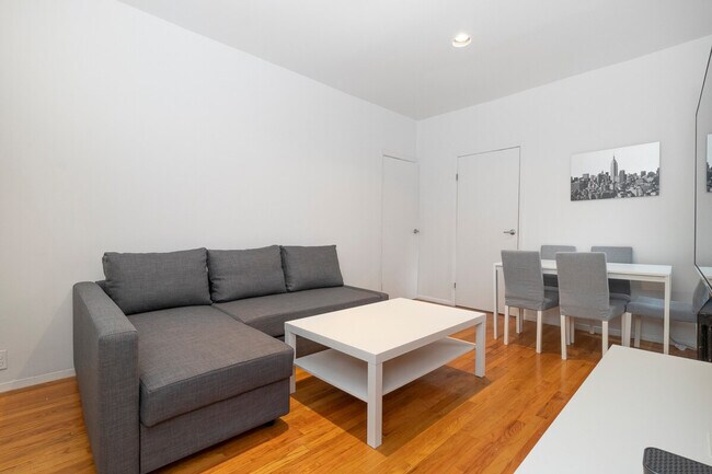 Foto del edificio - 1794 1st Ave