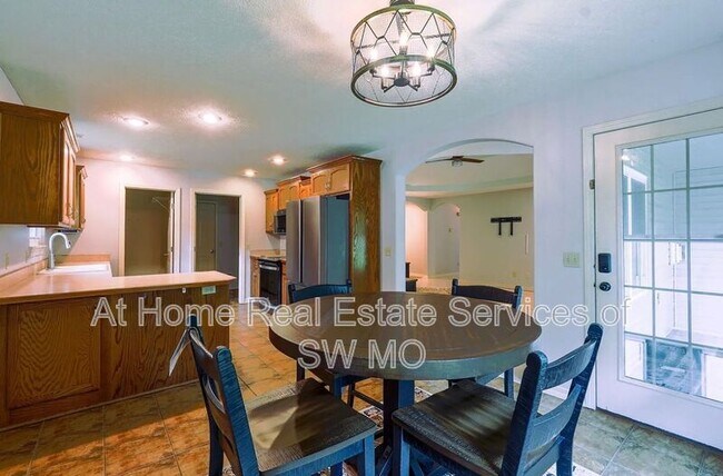 Foto del edificio - 721 Bluegill St
