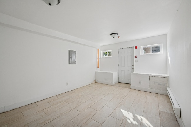 Building Photo - 1115 E Chelten Ave