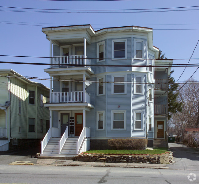 Building Photo - 299-301 Bay St