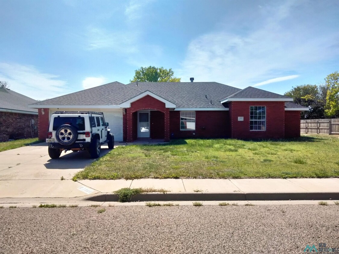 Primary Photo - 1808 Erinn Pl