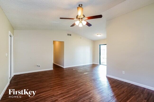 Foto del edificio - 1032 Ridgeway Dr