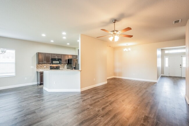 Building Photo - 11332 Southwind Lake Dr