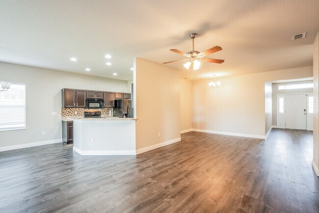 Foto del edificio - 11332 Southwind Lake Dr