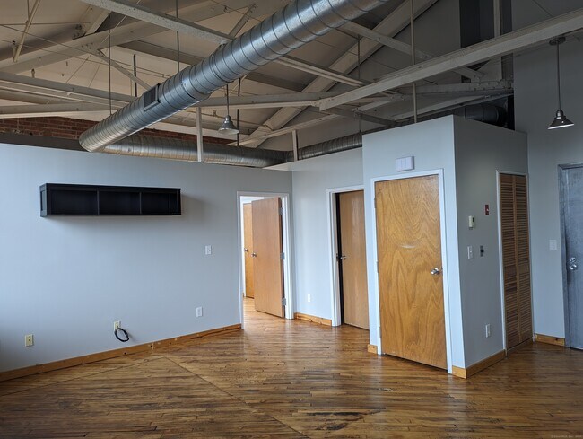 Building Photo - 325 Lafayette St