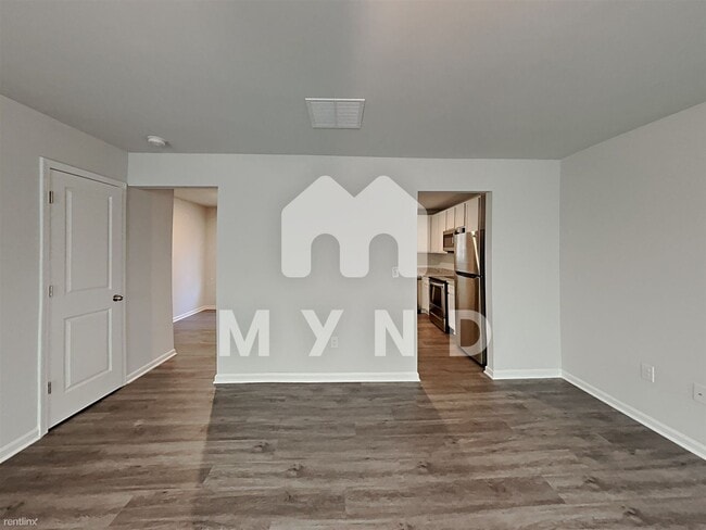 Building Photo - 3 br, 2.5 bath Townhome - 1824 Carrington Dr