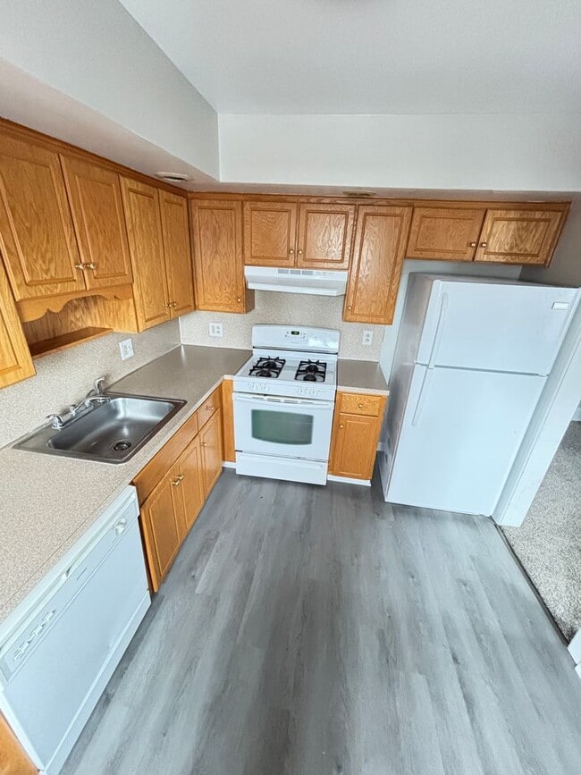 Building Photo - Charming 2-Bedroom Home with Bonus Room – ...