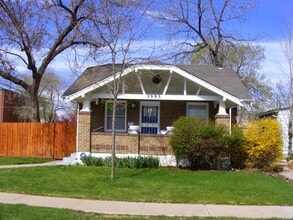 Building Photo - 2995 S Acoma St