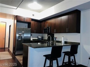 Building Photo - 353 E Bonneville Ave