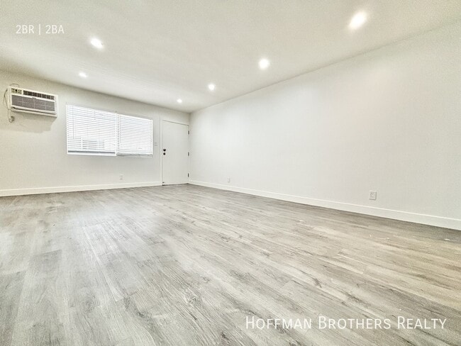 Foto del edificio - 5311 Hermitage Ave