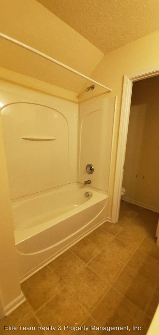 Foto del edificio - 3 br, 2.5 bath House - Twisted Bark Ln 10837