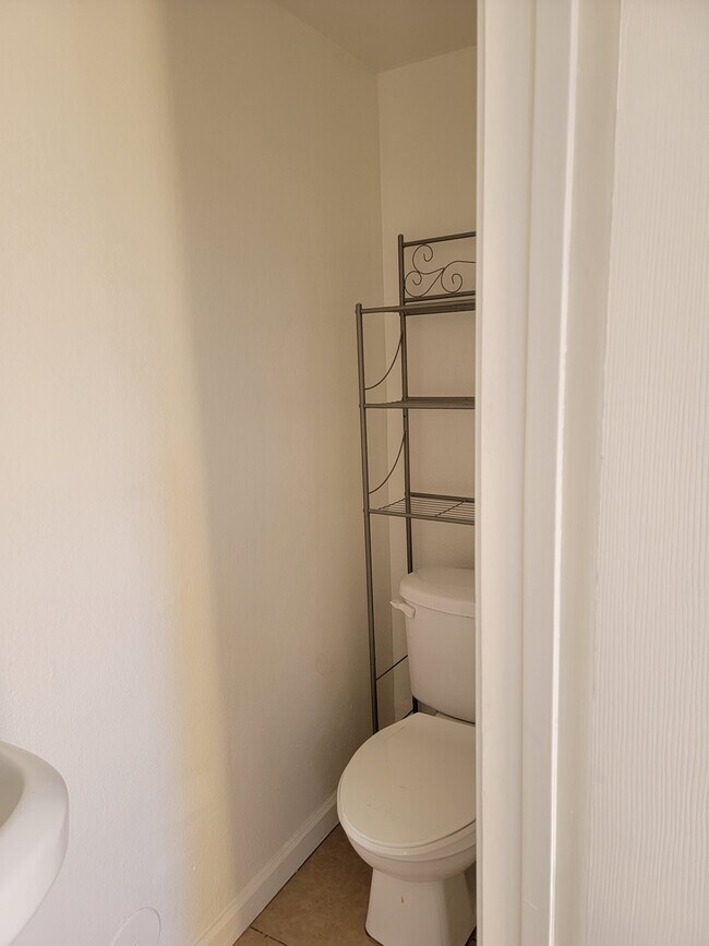 Foto del edificio - 43615 Stanridge Ave