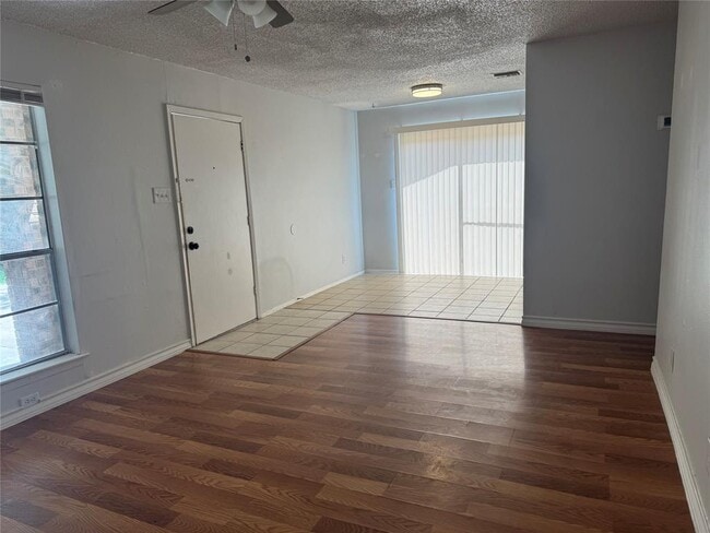 Foto del edificio - 10622 Golden Quail Dr