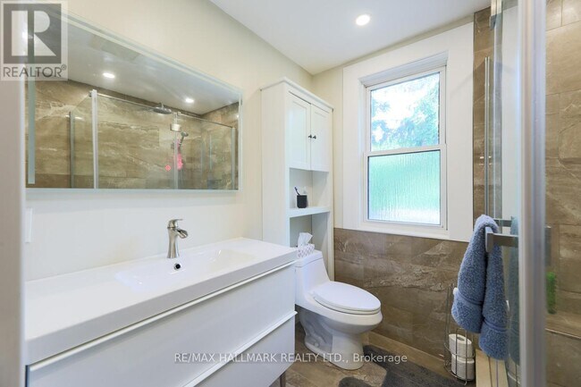 Building Photo - 30 Lawlor Ave