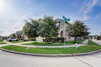 Building Photo - 13019 Foxwood Creek Ln