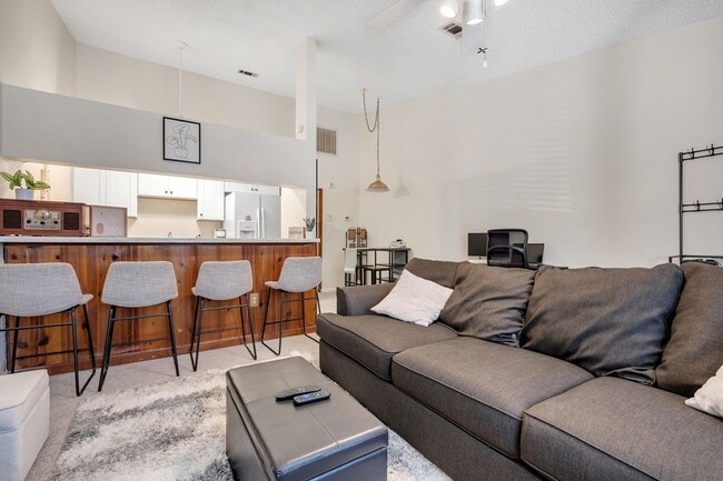Foto del edificio - 2203 Sandpiper St