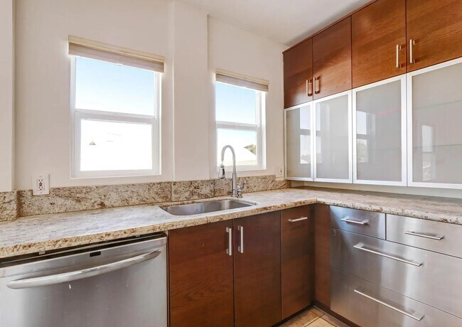 Foto del edificio - 2136 7th Ave