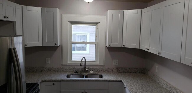 Foto del edificio - Beautiful 3-Bedroom Home in the Heart of Clawson
