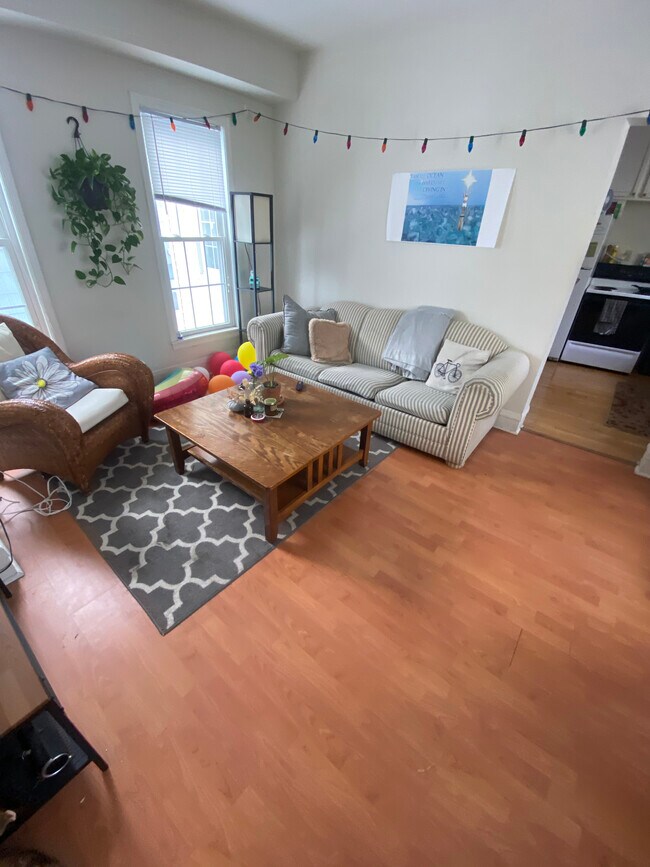 BR - 1023 21st Ave SE