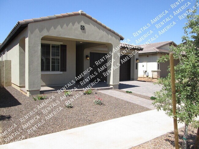Building Photo - 3866 E Loma Vista St