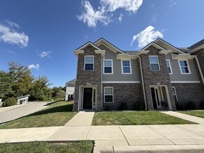 Building Photo - 301 Creekview Dr