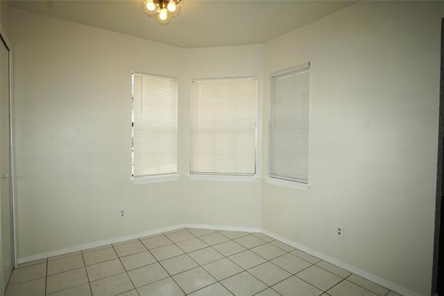 Building Photo - 2411 Brookdale Dr