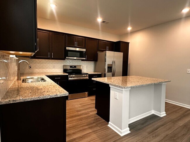 Foto del edificio - 542 Sessile Oak Dr