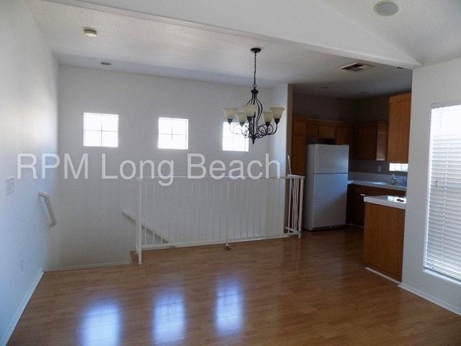 Foto del edificio - 2BD-2BA Town home in Carson for Rent!