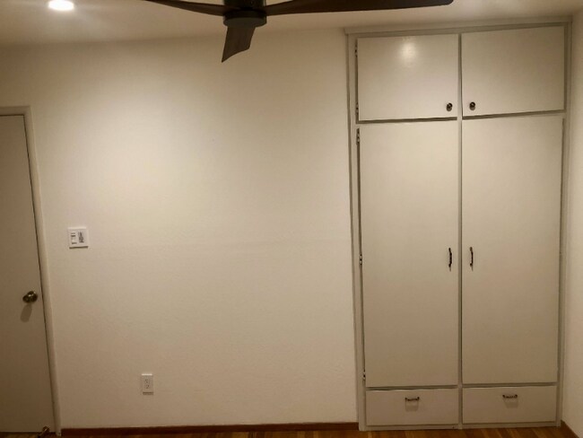 Foto del edificio - 141 Waterglen Cir