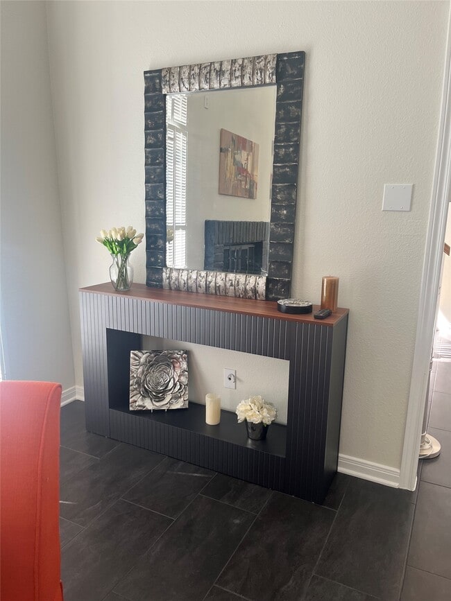 Building Photo - 7447 Cambridge St