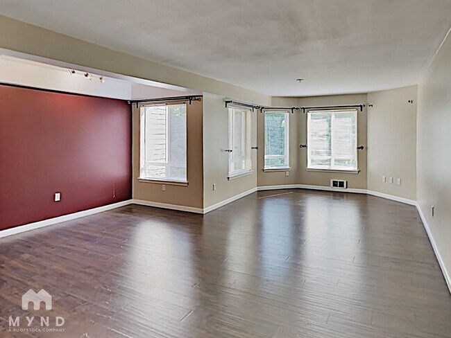 Foto del edificio - 2530 15th Ave W