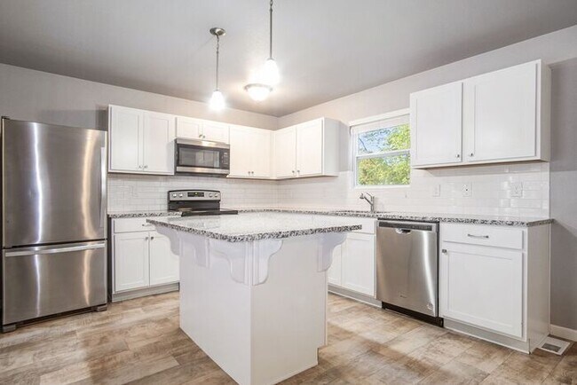 Foto del edificio - 4460 Meadowlane Ct