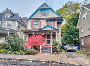 Building Photo - 44 Elmhurst St