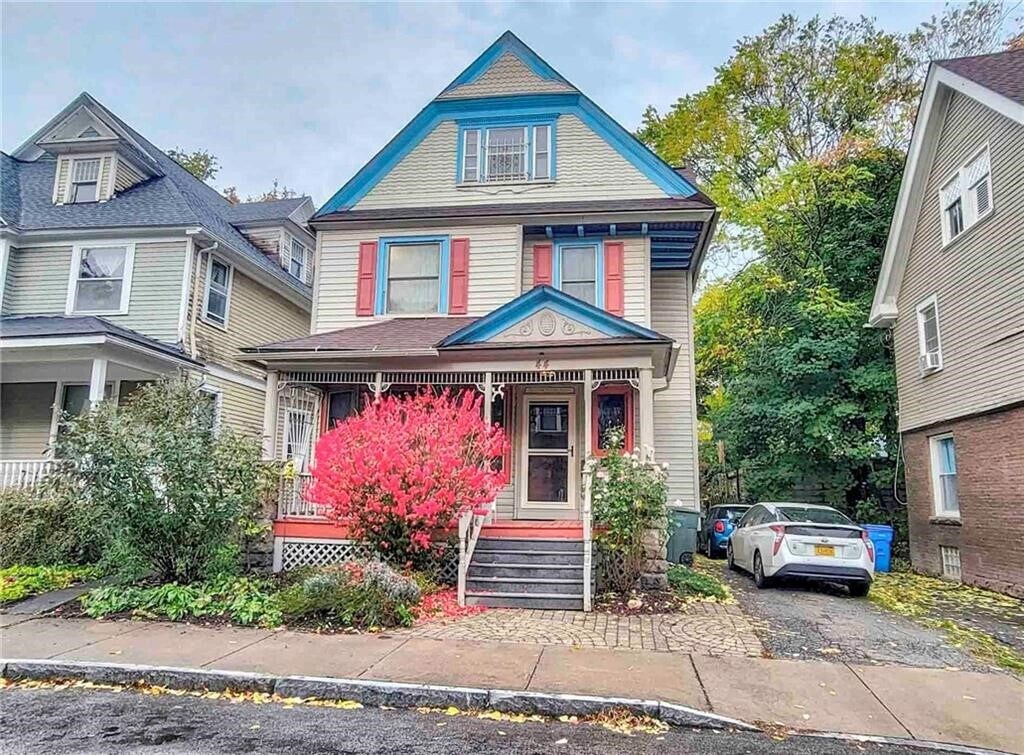 Foto principal - 44 Elmhurst St