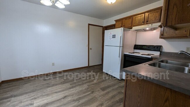 Foto del edificio - 5306 Gardenview Ave
