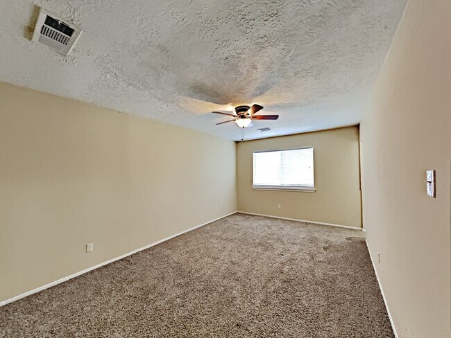 Building Photo - 5303 Enchanted Mist Dr