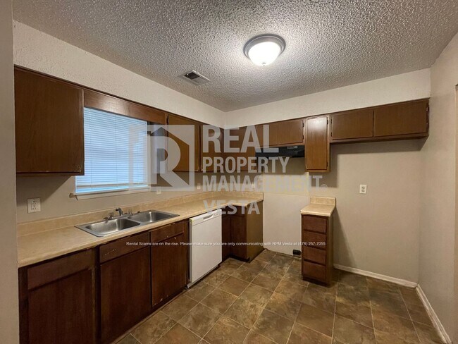 Foto del edificio - 515 Maplewood Dr