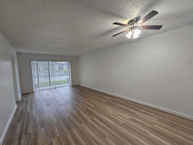 Building Photo - 7901 S Colony Cir