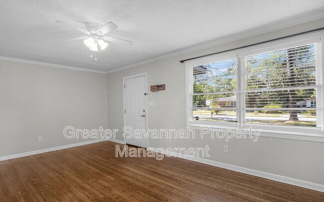 Foto del edificio - 2114 E 62nd St